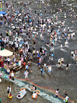 Tourists Enjoy Cooling Off in The Water in Fujian.