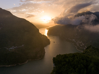 Xiling Gorge Sunrise