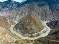 Jinsha River Bend.