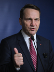 Poland’s Sikorski Summarizes EU Big Five-UK Meeting