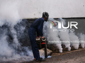 A health worker uses an anti-mosquito fumigation machine to control mosquitoes in Colombo, Sri Lanka. May 10, 2023. The dangerous dengue vir...