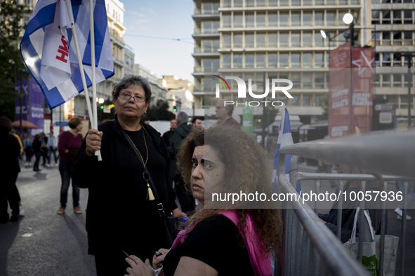 Supporters of the main opposition party of SYRIZA gather in Syntagma Square of Athens for the pre-election speech of Alexis Tsipras, on May...