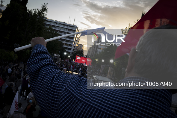 Supporters of the main opposition party of SYRIZA gather in Syntagma Square of Athens for the pre-election speech of Alexis Tsipras, on May...