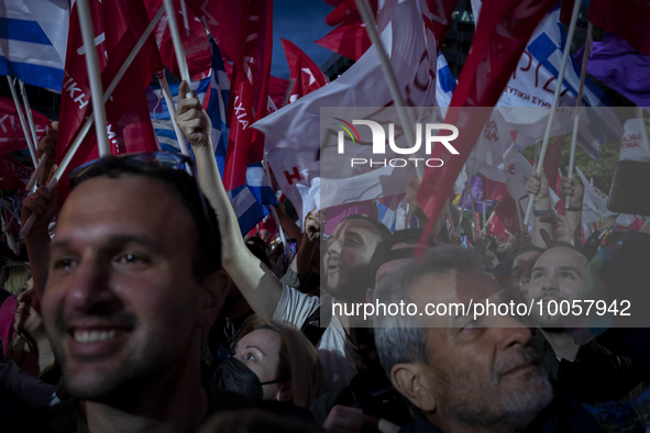 Supporters of the main opposition party of SYRIZA gather in Syntagma Square of Athens for the pre-election speech of Alexis Tsipras, on May...