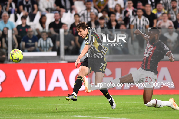Federico Chiesa (Juventus), Fikayo Tomori (AC Milan) during the Serie A Football match between Juventus FC and AC Milan at Allianz Stadium,...