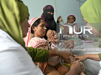 Al-Mahmud (3) getting a blood test for dengue fever at a hospital in Dhaka, Bangladesh, on May 30, 2023. 
According to media reports, The n...