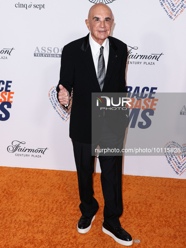 American attorney and entrepreneur Robert Shapiro arrives at the 30th Annual Race To Erase MS Gala held at the Fairmont Century Plaza on Jun...