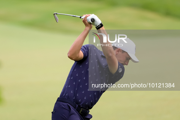 
Jordan Spieth of Dallas, Texas hits from the 18th fairway during The Memorial Tournament presented by Workday at Muirfield Village Golf Clu...