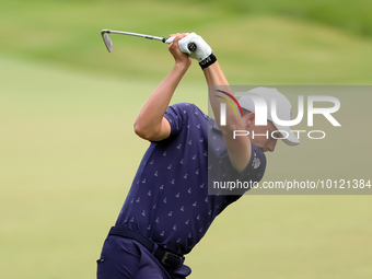 
Jordan Spieth of Dallas, Texas hits from the 18th fairway during The Memorial Tournament presented by Workday at Muirfield Village Golf Clu...