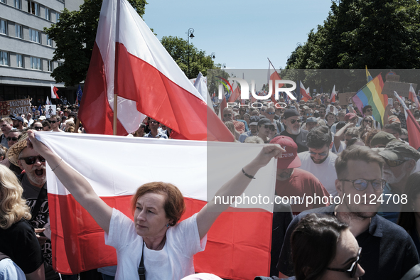 Pro-democratic march in Warsaw gathered up to 500k participants (according to organisers), led by Donald Tusk, former Prime Minister of Pola...