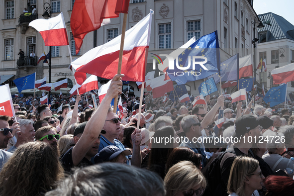 Pro-democratic march in Warsaw gathered up to 500k participants (according to organisers), led by Donald Tusk, former Prime Minister of Pola...