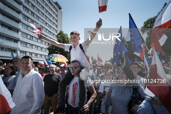 Pro-democratic march in Warsaw gathered up to 500k participants (according to organisers), led by Donald Tusk, former Prime Minister of Pola...