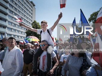 Pro-democratic march in Warsaw gathered up to 500k participants (according to organisers), led by Donald Tusk, former Prime Minister of Pola...