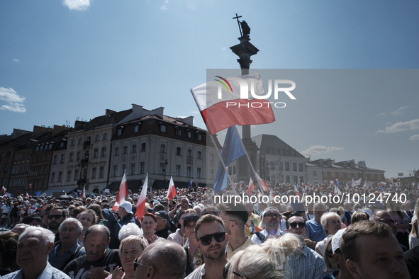 Pro-democratic march in Warsaw gathered up to 500k participants (according to organisers), led by Donald Tusk, former Prime Minister of Pola...