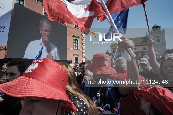 Pro-democratic march in Warsaw gathered up to 500k participants (according to organisers), led by Donald Tusk, former Prime Minister of Pola...