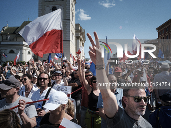 Pro-democratic march in Warsaw gathered up to 500k participants (according to organisers), led by Donald Tusk, former Prime Minister of Pola...