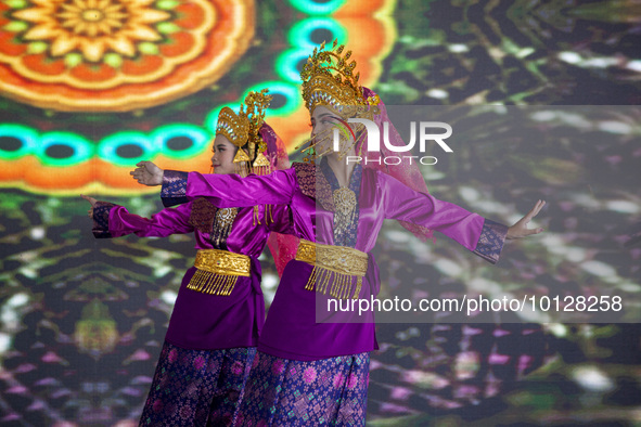 Dancers performing the art of Offering Dance, Batam, Riau Islands. The Offering Dance is a traditional Malay dance that is used to welcome g...