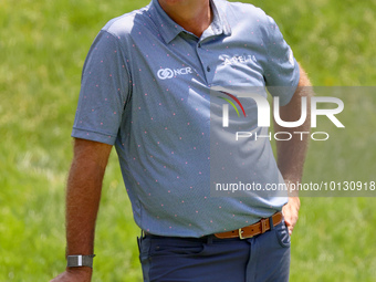 Stewart Cink of Atlanta, Georgia looks over the 17th green during The Memorial Tournament presented by Workday at Muirfield Village Golf Clu...