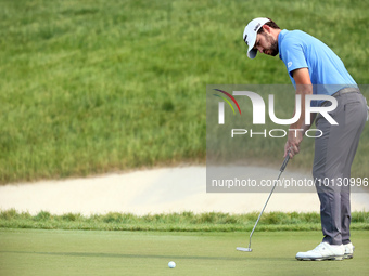 Patrick Cantlay of Jupiter, Florida putts on the 18th green during The Memorial Tournament presented by Workday at Muirfield Village Golf Cl...