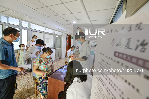 

At the Rehabilitation Department of Traditional Chinese Medicine of the People's Hospital in Qingzhou City, Shandong Province, China, a me...