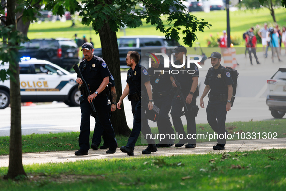 U.S. Capitol Police respond to reports of an active shooter at or near the Russell Senate Office Building in Washington, D.C. on August 2, 2...