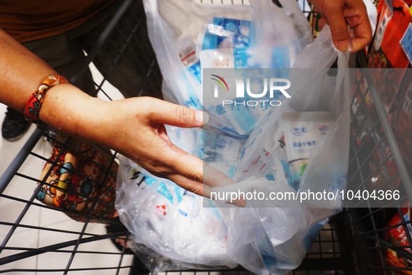 HANGZHOU, CHINA - AUGUST 24, 2023 - Citizens buy salt at a supermarket in Hangzhou, Zhejiang province, China, August 24, 2023. On the same d...