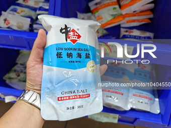 SHANGHAI, CHINA - AUGUST 24, 2023 - Customers shop for salt at a supermarket in Shanghai, China, Aug. 24, 2023. Affected by Japan's nuclear...