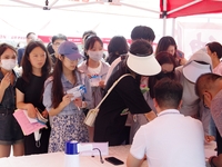 HANDAN, CHINA - AUGUST 25, 2023 - Many college graduates learn about recruitment information at a summer recruitment fair for college studen...