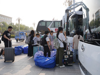 DEZHOU, CHINA - SEPTEMBER 7, 2023 - Students of Dezhou University in Shandong province carry their luggage and prepare to go to the grassroo...