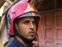 A rescuer in the city of Amizmiz, just a few dozen kilometers from the epicenter of the earthquake that shook Morocco. (