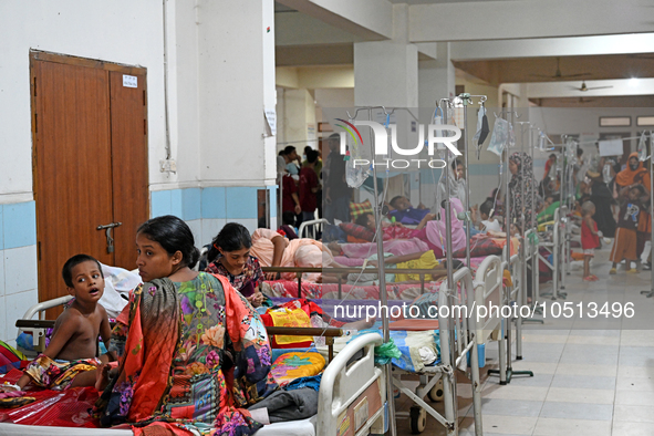 Patients suffering from dengue fever are being treated inside the Mugdha General Hospital's admission section in Dhaka, Bangladesh on Septem...