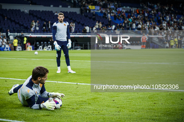 
Alex Remiro of Real Sociedad during the LaLiga EA Sports match between Real Madrid  and Real Sociedad at the Estadio Santiago Bernabeu on S...