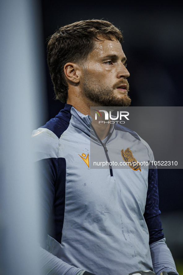 
Alex Remiro of Real Sociedad during the LaLiga EA Sports match between Real Madrid  and Real Sociedad at the Estadio Santiago Bernabeu on S...