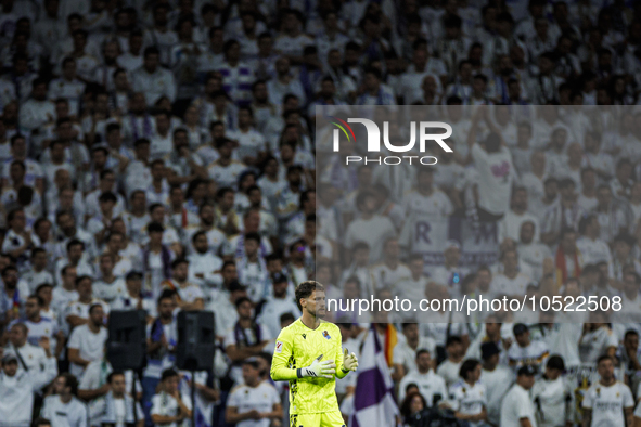 
Alex Remiro of Real Sociedad during the LaLiga EA Sports match between Real Madrid  and Real Sociedad at the Estadio Santiago Bernabeu on S...