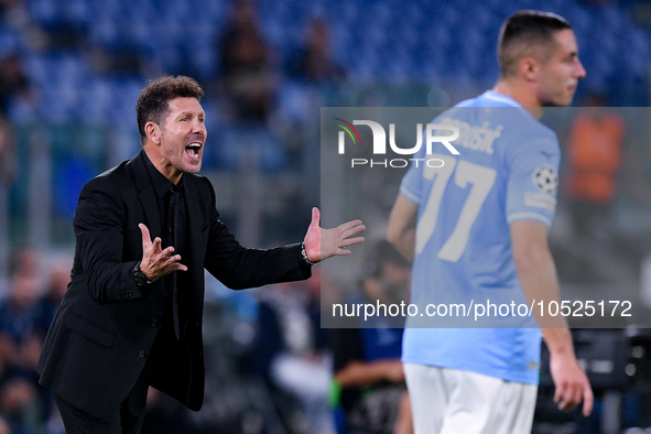 Diego Simeone head coach of Atletico de Madrid yells during the UEFA Champions League Group E match between SS Lazio v Atletico de Madrid at...