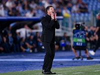 Diego Simeone head coach of Atletico de Madrid yells during the UEFA Champions League Group E match between SS Lazio v Atletico de Madrid at...