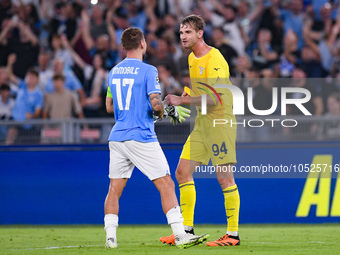 Ivan Provedel of SS Lazio celebrates at the end of the the UEFA Champions League Group E match between SS Lazio v Atletico de Madrid at Stad...