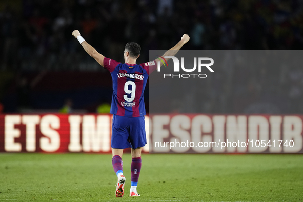 Robert Lewandowski centre-forward of Barcelona and Poland celebrates victory after the LaLiga EA Sports match between FC Barcelona and Celta...