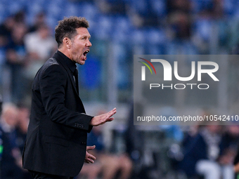 Diego Simeone head coach of Atletico de Madrid yells during the UEFA Champions League Group E match between SS Lazio v Atletico de Madrid at...