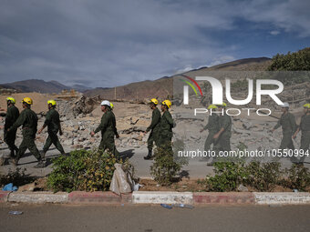 Morocco, Talat N'Yaaqoub, 2023-09-14. A Moroccan rescue operation team prepares to intervene in a hamlet near Talat N'Yaaqoub. (