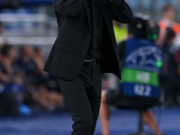 Diego Simeone head coach of Atletico de Madrid yells during the UEFA Champions League Group E match between SS Lazio v Atletico de Madrid at...