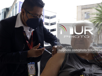 October 16, 2023, Mexico City, Mexico: Citizens are vaccinated at the start of the national vaccination campaign against influenza and Covid...