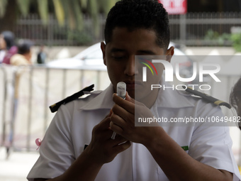 October 16, 2023, Mexico City, Mexico: Health personnel from the Mexican Institute of Social Security and the Armed Forces prepare the vacci...