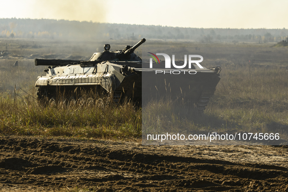 Servicemen of the First Presidential National Guard Brigade of Ukraine BUREVIY (Storm) during a practical exercise at a training ground in n...