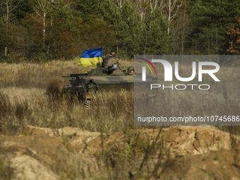 Servicemen of the First Presidential National Guard Brigade of Ukraine BUREVIY (Storm) during a practical exercise at a training ground in n...