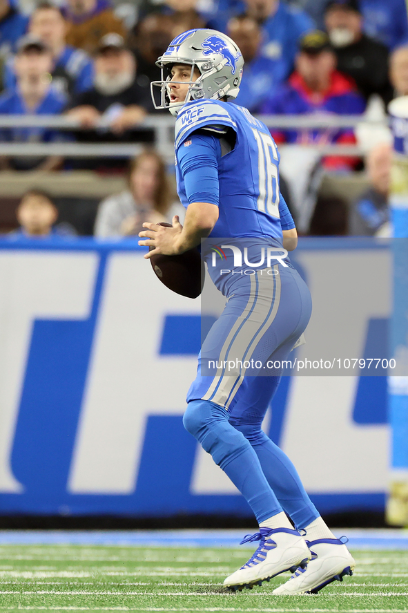 Detroit Lions quarterback Jared Goff (16) looks to throw the ball during  an NFL  football game between the Detroit Lions and the Chicago Be...