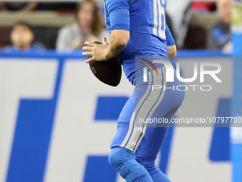 Detroit Lions quarterback Jared Goff (16) looks to throw the ball during  an NFL  football game between the Detroit Lions and the Chicago Be...