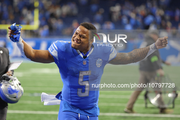 Detroit Lions running back David Montgomery (5) walks off the field after the conclusion of an NFL football game between the Chicago Bears a...