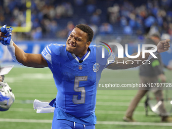 Detroit Lions running back David Montgomery (5) walks off the field after the conclusion of an NFL football game between the Chicago Bears a...