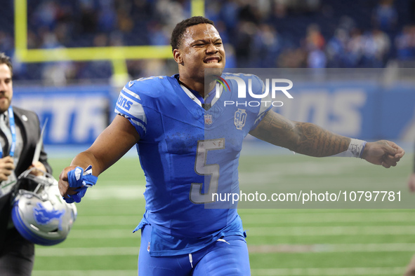 Detroit Lions running back David Montgomery (5) walks off the field after the conclusion of an NFL football game between the Chicago Bears a...